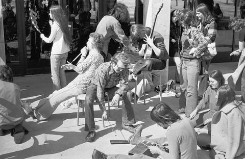 Raymonde April, Jam session, École des arts visuels, Québec, 1974